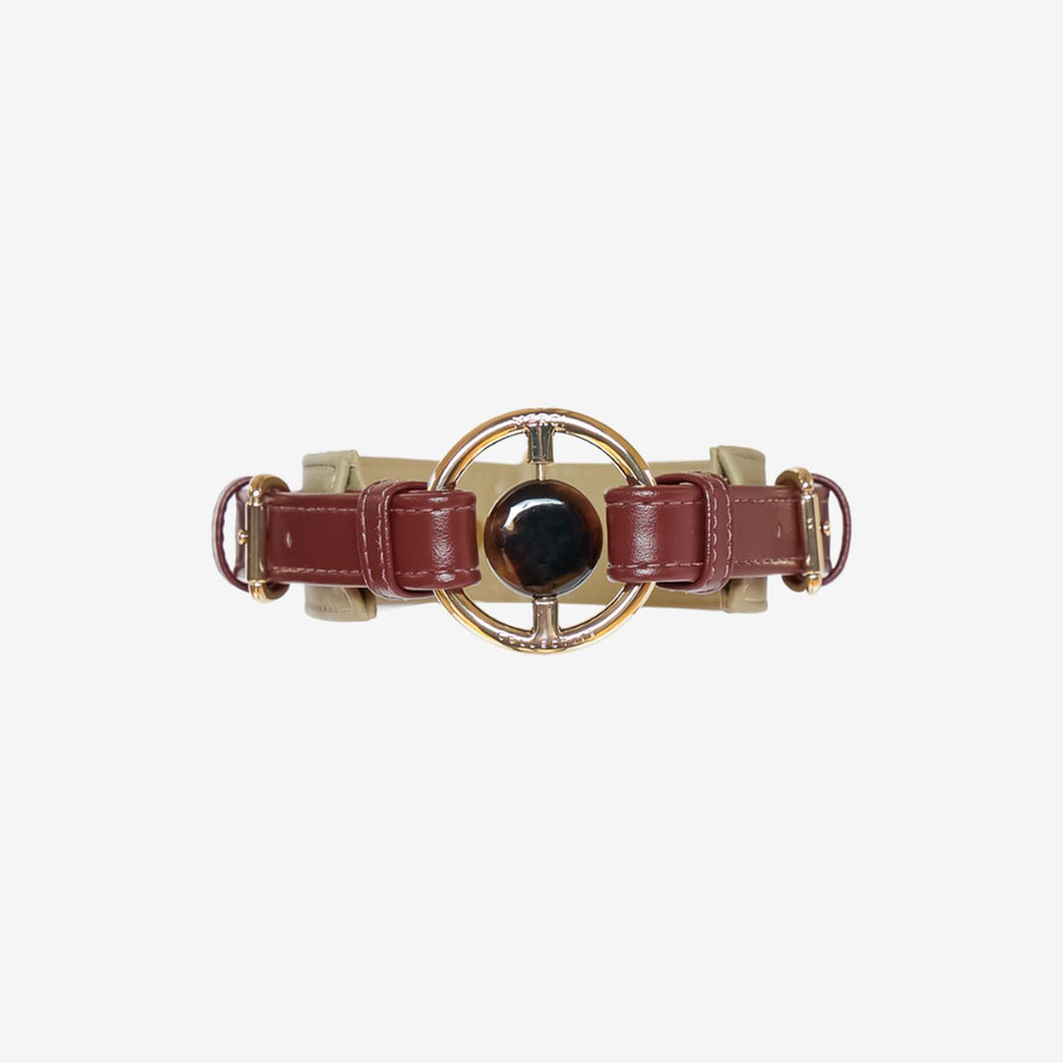 baby it's you collar made of cactus leather with a healing crystal in bordeaux redn and tan color